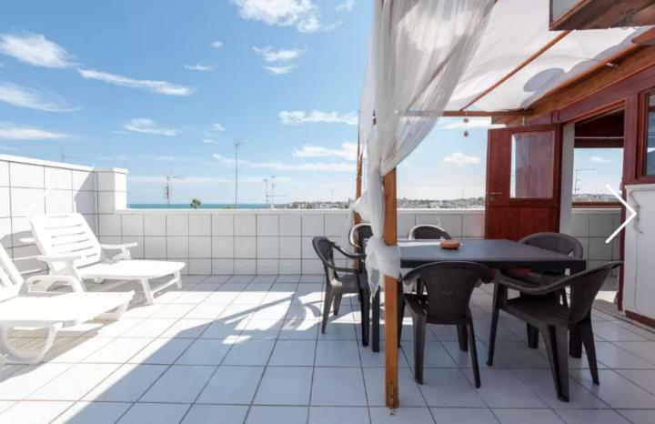 Terrazza Sul Mare Apartment Бари Екстериор снимка